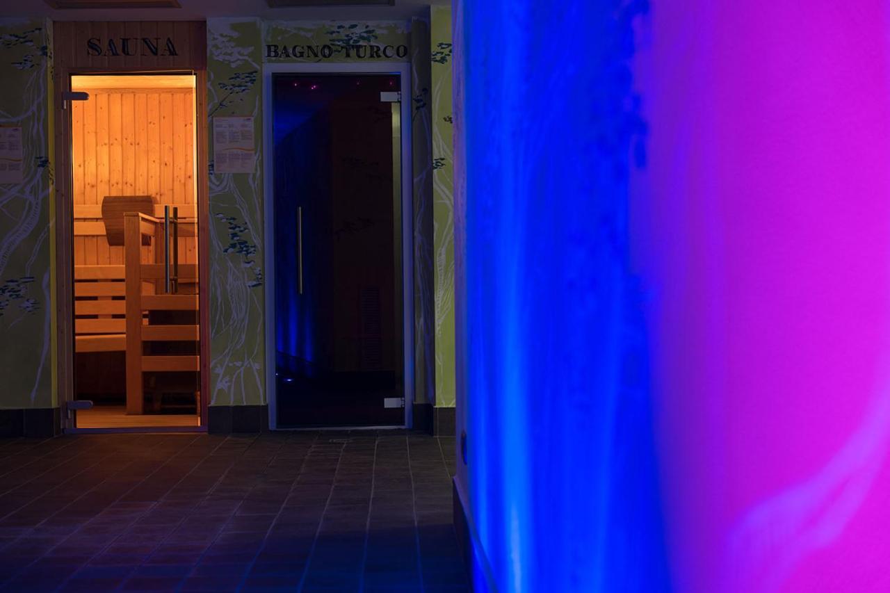 T'Ami Hotel Resort Spa Selvino Buitenkant foto