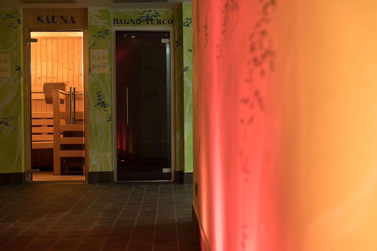T'Ami Hotel Resort Spa Selvino Buitenkant foto